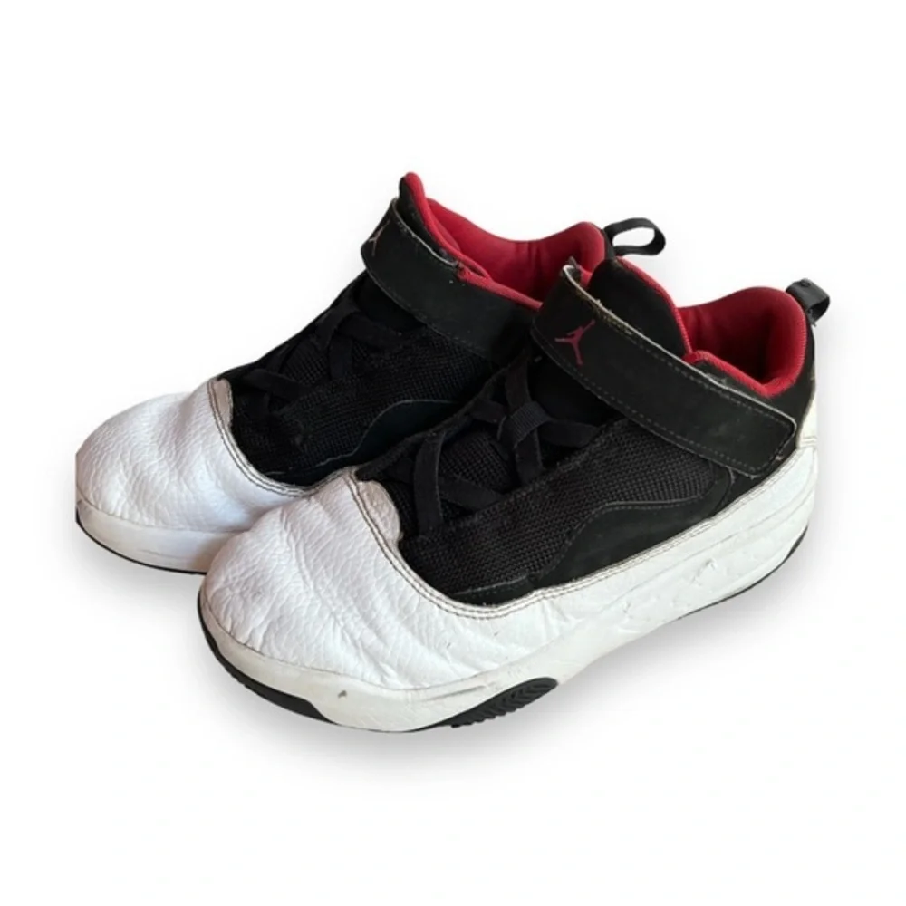 Nike Jordan Max Aura CN8095-100‎ GS White Black Kid's Sneakers Size 3Y